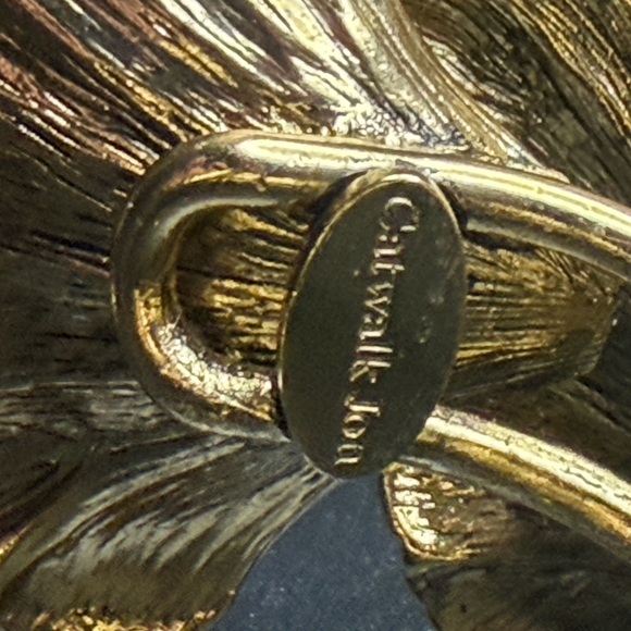 Catwalk Jon - Floral glass crystal Statement Bracelet - Picture 6 of 6